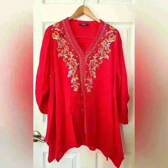 Andree by Unit Colorfully Embroidered 3/4 Sleeve Relaxed Fit Tunic, size Large - Picture 1 of 4